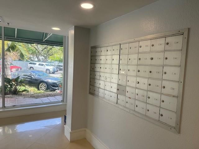 Active With Contract: $2,900 (2 beds, 2 baths, 1020 Square Feet)