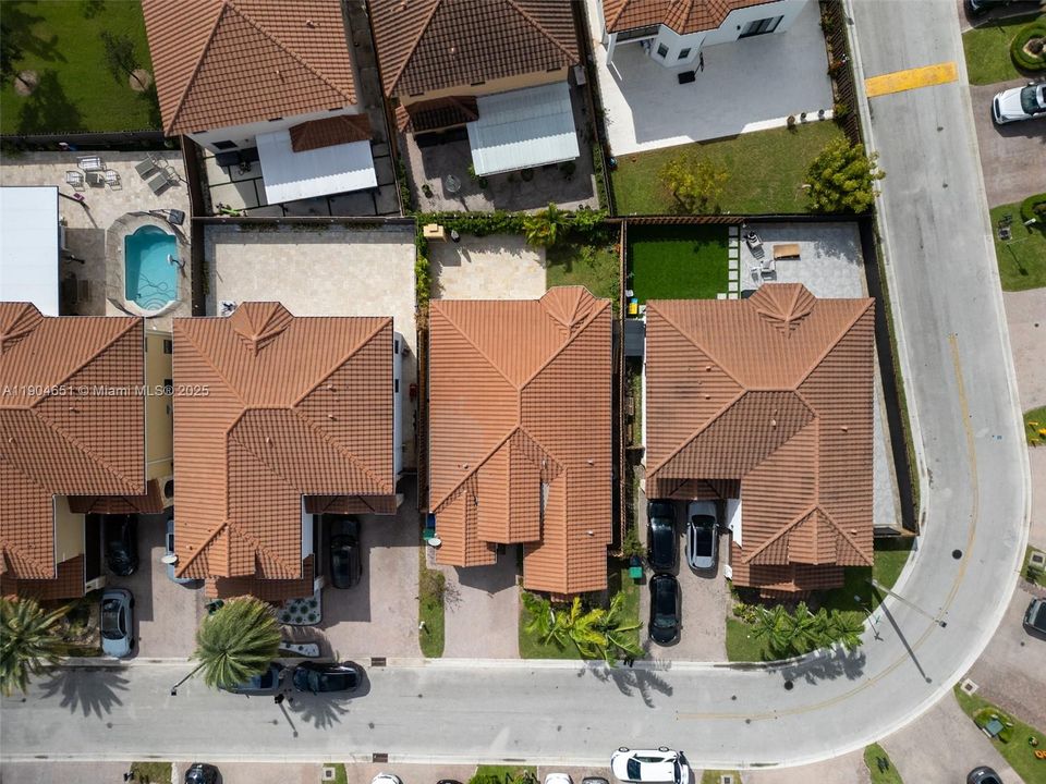 Недавно арендовано: $4,300 (3 спален, 2 ванн, 1735 Квадратных фут)