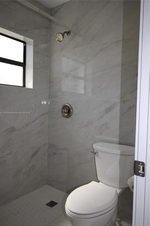 For Rent: $2,895 (3 beds, 2 baths, 1309 Square Feet)