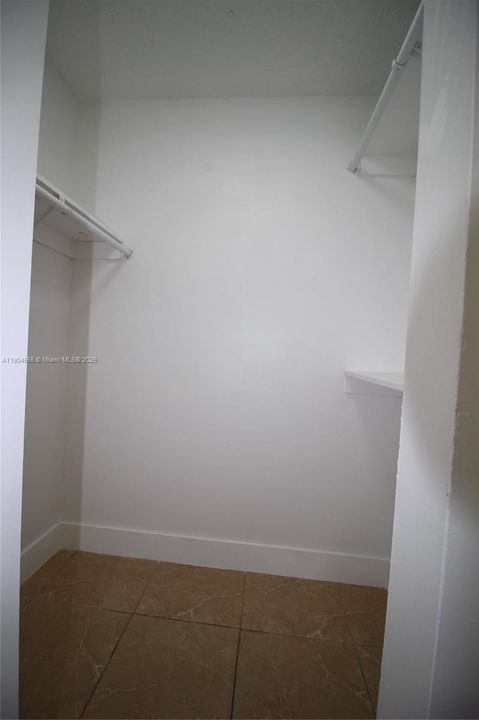 For Rent: $2,895 (3 beds, 2 baths, 1309 Square Feet)