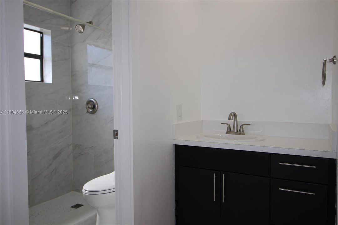 For Rent: $2,895 (3 beds, 2 baths, 1309 Square Feet)