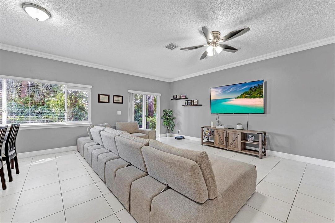 待售: $500,000 (3 贝兹, 2 浴室, 1690 平方英尺)