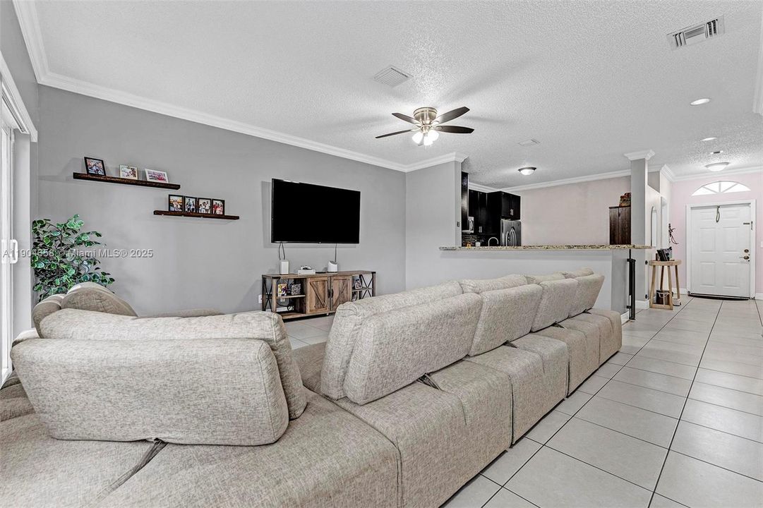 待售: $500,000 (3 贝兹, 2 浴室, 1690 平方英尺)