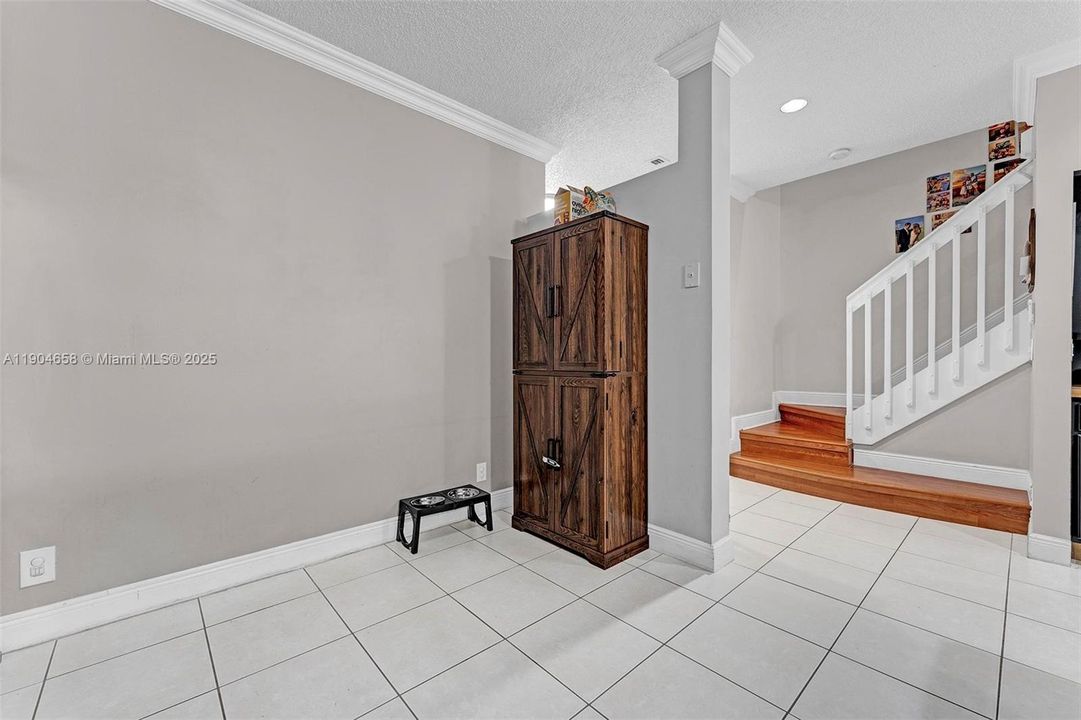 待售: $500,000 (3 贝兹, 2 浴室, 1690 平方英尺)