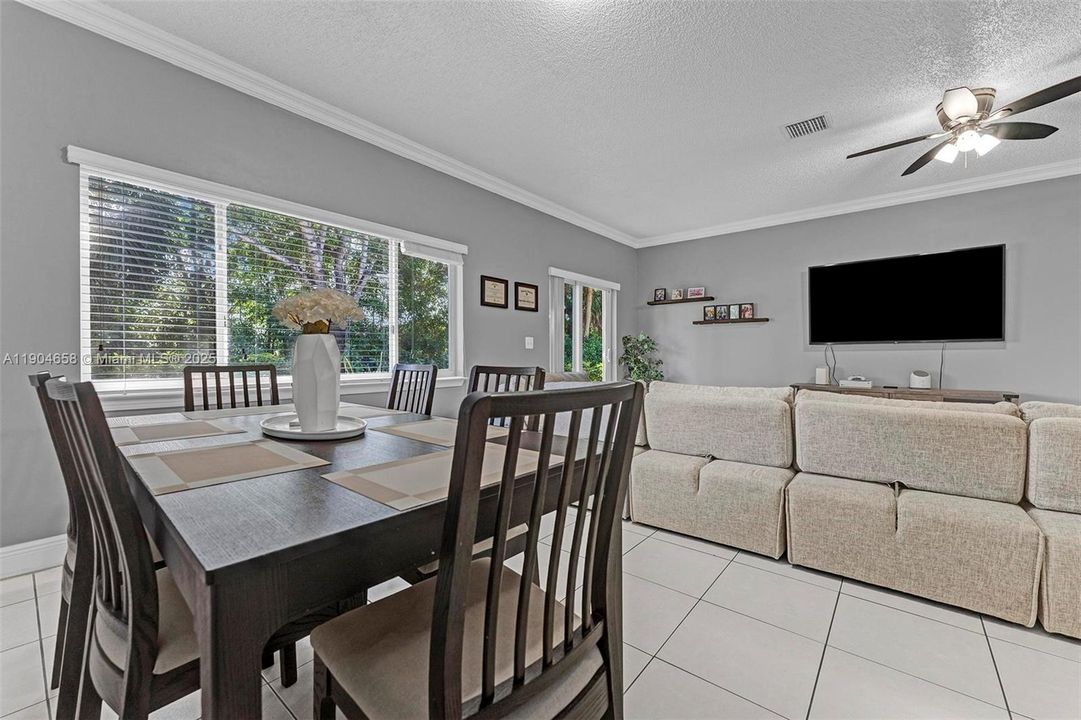 待售: $500,000 (3 贝兹, 2 浴室, 1690 平方英尺)