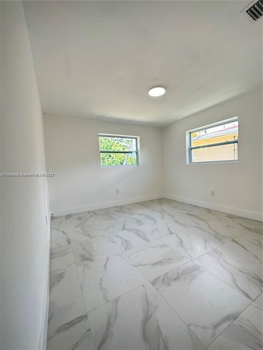 For Rent: $3,400 (3 beds, 2 baths, 3773 Square Feet)