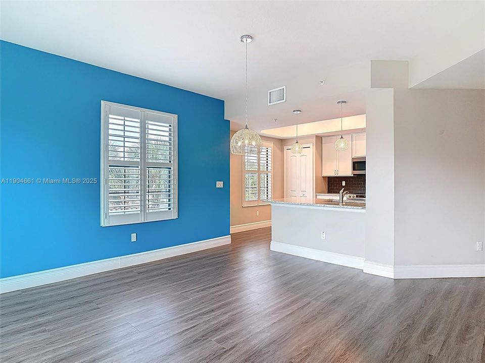 En Venta: $399,000 (3 camas, 2 baños, 1523 Pies cuadrados)