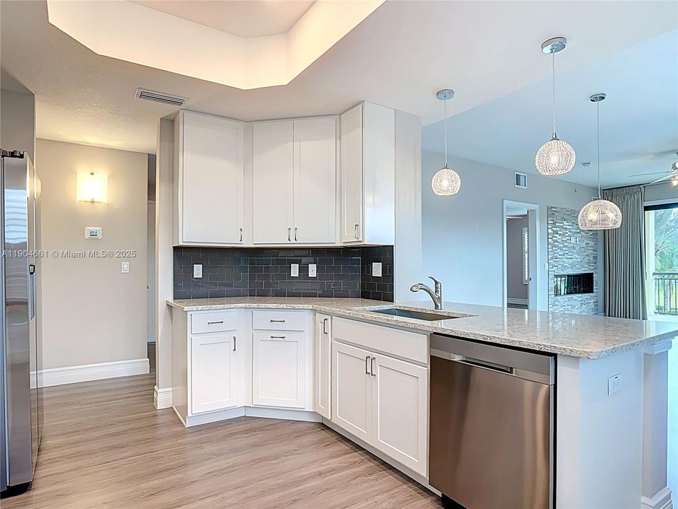 En Venta: $399,000 (3 camas, 2 baños, 1523 Pies cuadrados)