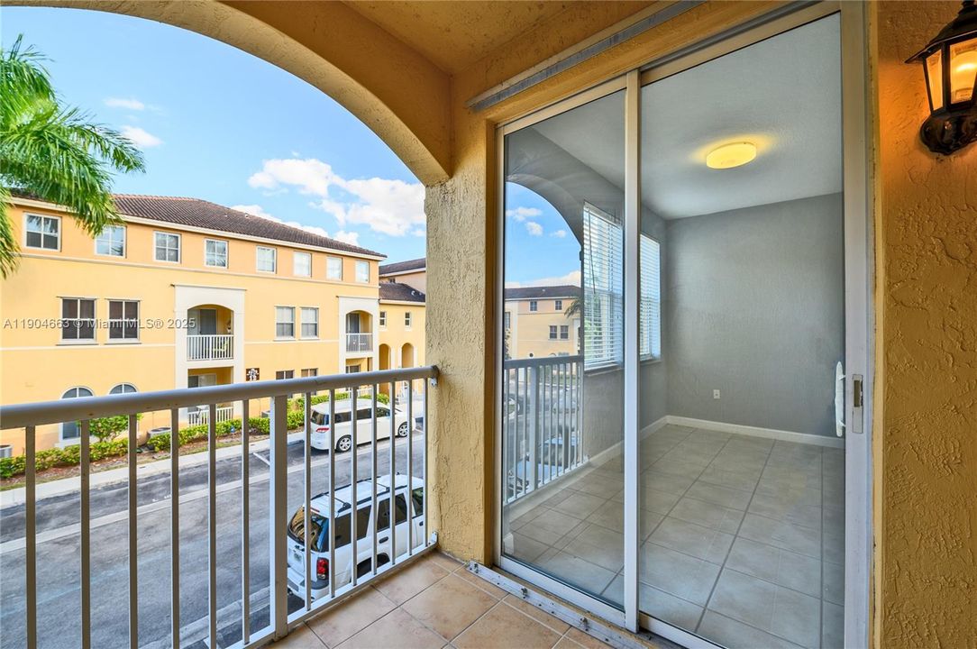 Recently Rented: $2,700 (3 beds, 2 baths, 1445 Square Feet)