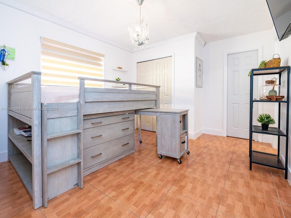 Recientemente alquilado: $3,200 (3 camas, 3 baños, 1574 Pies cuadrados)