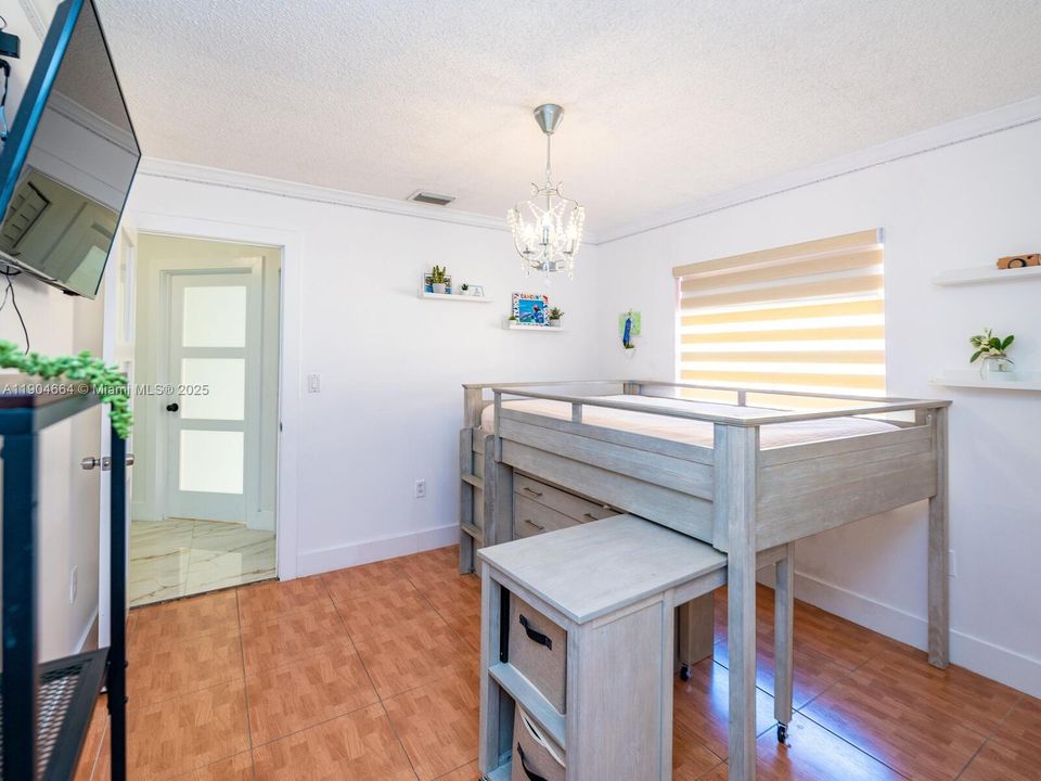 Recientemente alquilado: $3,200 (3 camas, 3 baños, 1574 Pies cuadrados)