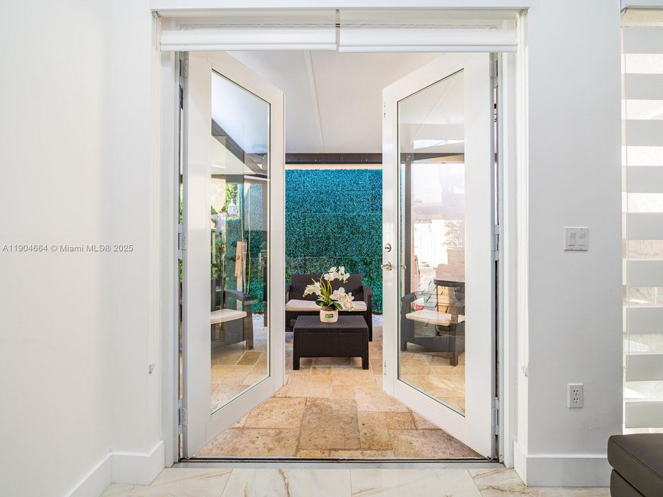 Recientemente alquilado: $3,200 (3 camas, 3 baños, 1574 Pies cuadrados)