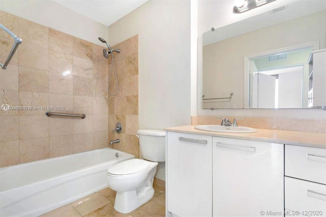 For Rent: $2,700 (1 beds, 1 baths, 694 Square Feet)
