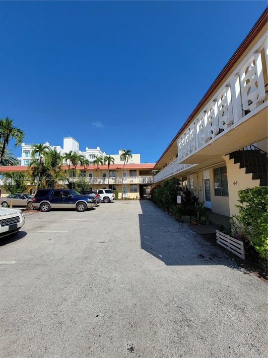 最近租的: $1,595 (1 贝兹, 1 浴室, 450 平方英尺)