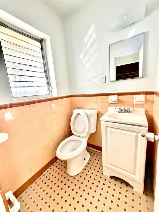 Recently Rented: $1,400 (1 beds, 1 baths, 450 Square Feet)