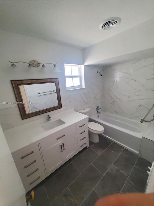 Recently Rented: $4,500 (3 beds, 2 baths, 1799 Square Feet)