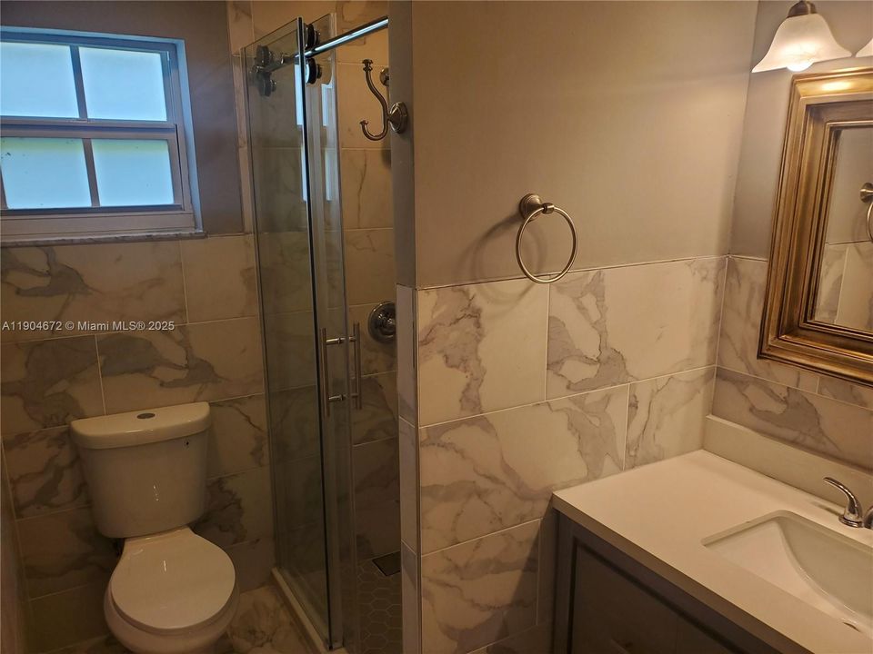 Recently Rented: $4,500 (3 beds, 2 baths, 1799 Square Feet)