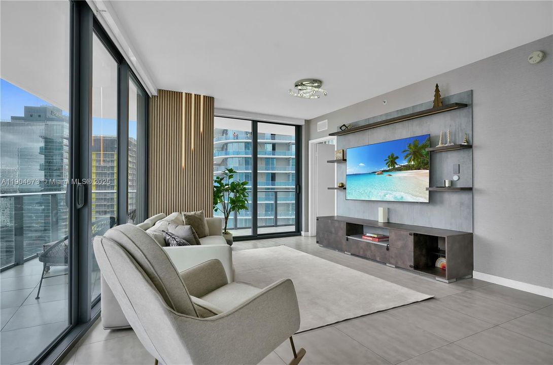 Recently Rented: $6,000 (3 beds, 2 baths, 1281 Square Feet)