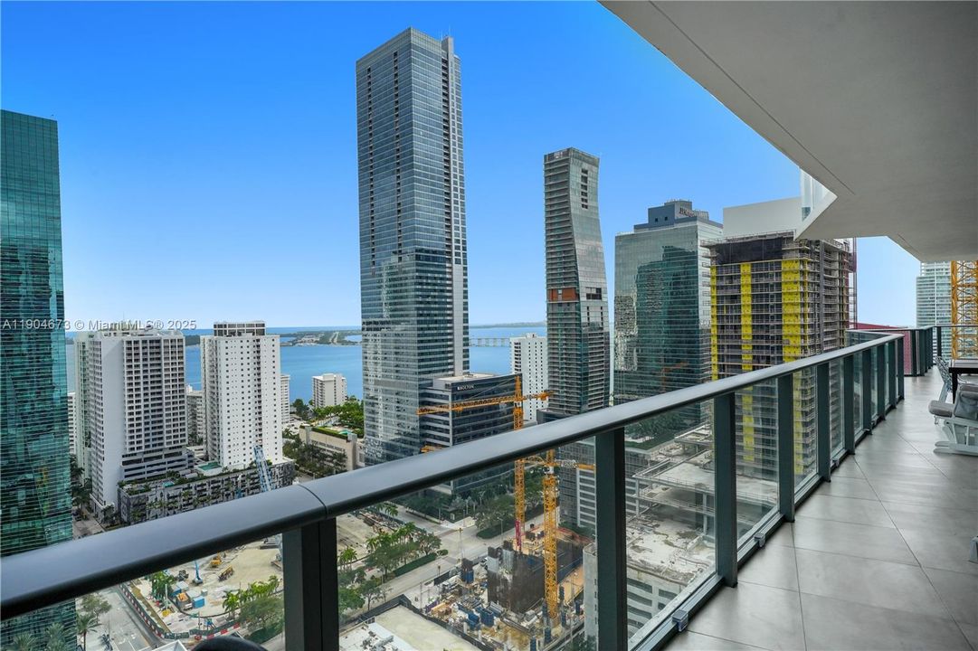 Recently Rented: $6,000 (3 beds, 2 baths, 1281 Square Feet)