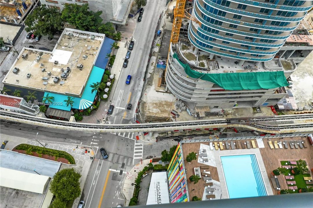 Recently Rented: $6,000 (3 beds, 2 baths, 1281 Square Feet)