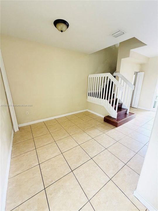 Active With Contract: $2,500 (4 beds, 3 baths, 1423 Square Feet)