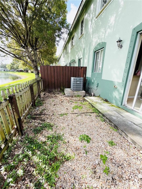 Active With Contract: $2,500 (4 beds, 3 baths, 1423 Square Feet)