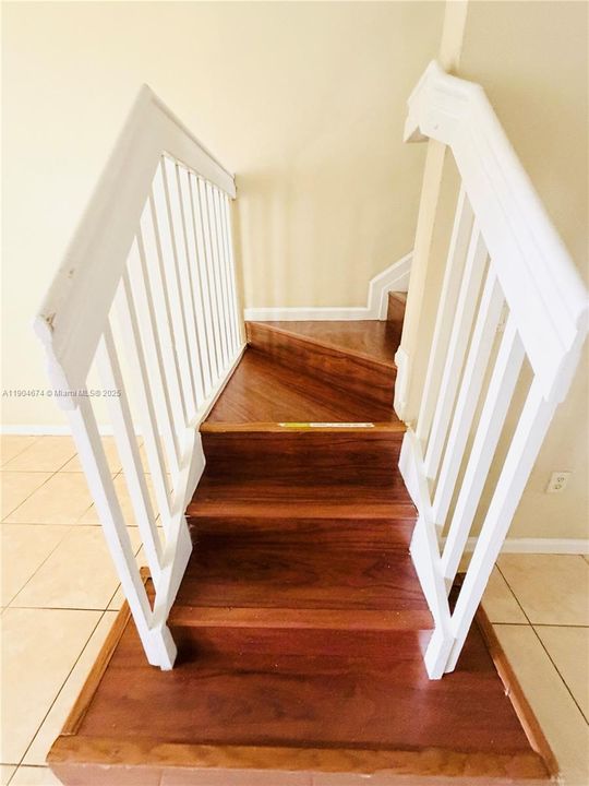 Active With Contract: $2,500 (4 beds, 3 baths, 1423 Square Feet)