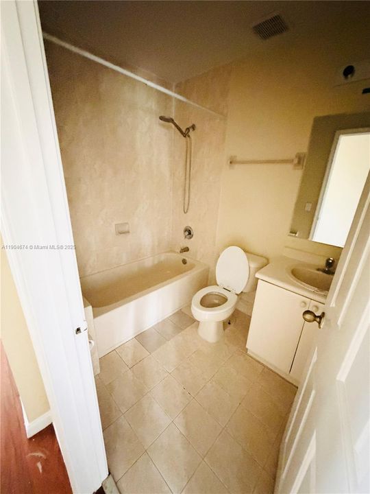 Active With Contract: $2,500 (4 beds, 3 baths, 1423 Square Feet)