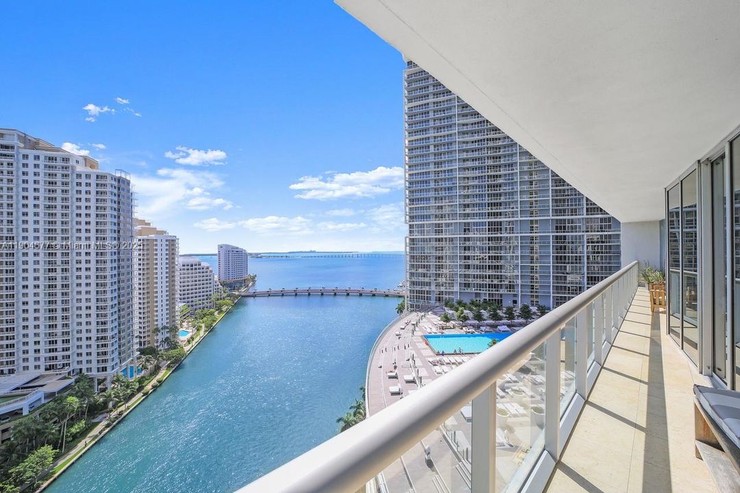 For Rent: $6,950 (3 beds, 2 baths, 2040 Square Feet)