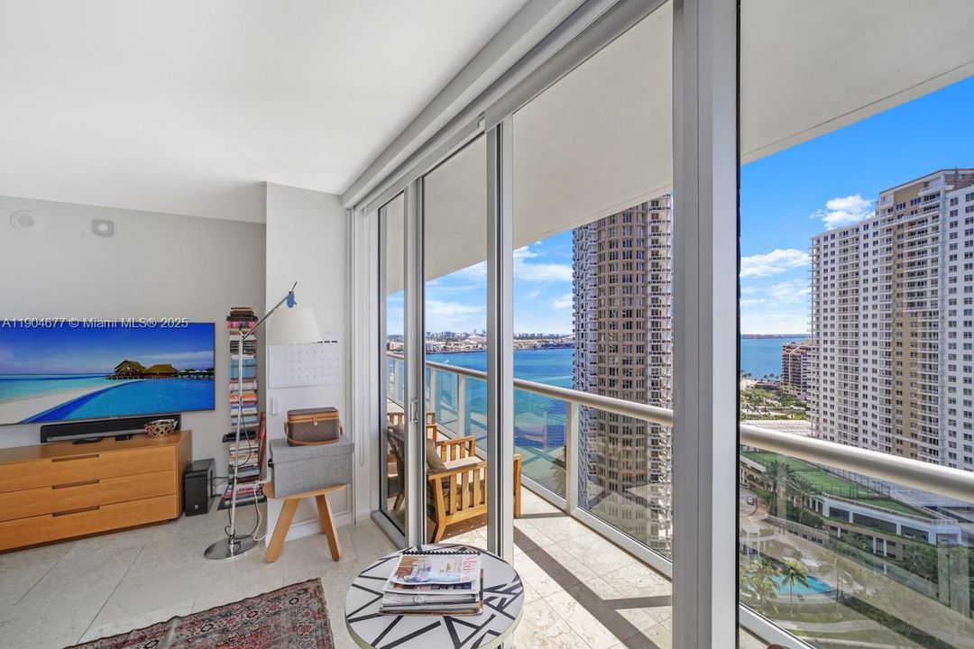 For Rent: $6,950 (3 beds, 2 baths, 2040 Square Feet)