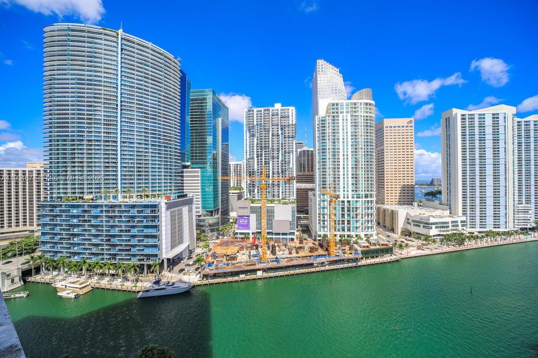 For Rent: $6,950 (3 beds, 2 baths, 2040 Square Feet)