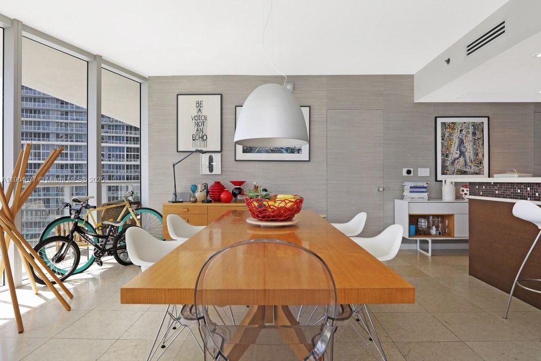 For Rent: $6,950 (3 beds, 2 baths, 2040 Square Feet)