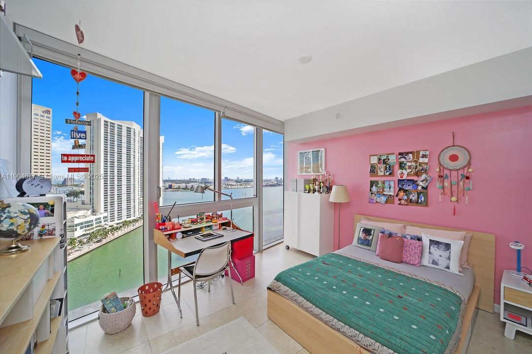 For Rent: $6,950 (3 beds, 2 baths, 2040 Square Feet)