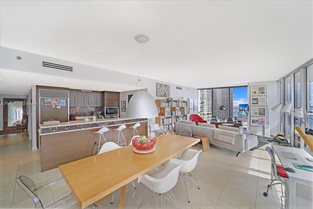 For Rent: $6,950 (3 beds, 2 baths, 2040 Square Feet)