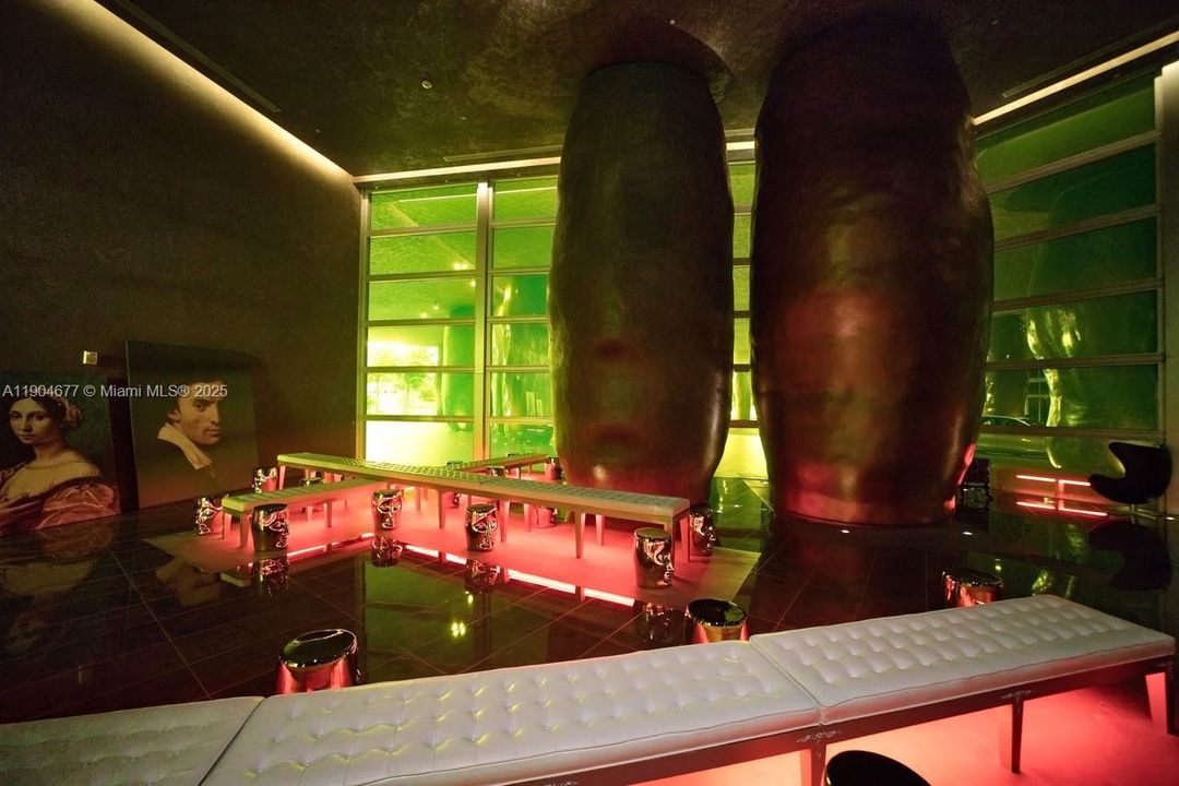 For Rent: $6,950 (3 beds, 2 baths, 2040 Square Feet)