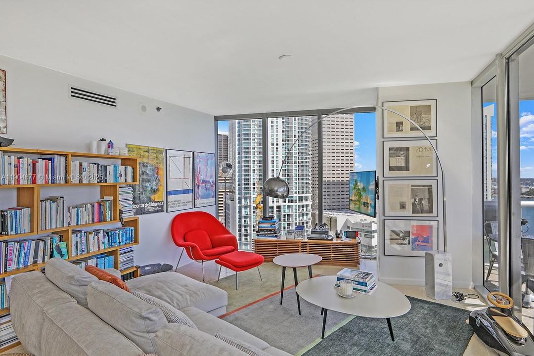 For Rent: $6,950 (3 beds, 2 baths, 2040 Square Feet)