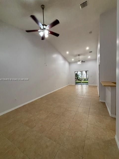 For Rent: $2,195 (2 beds, 2 baths, 1057 Square Feet)