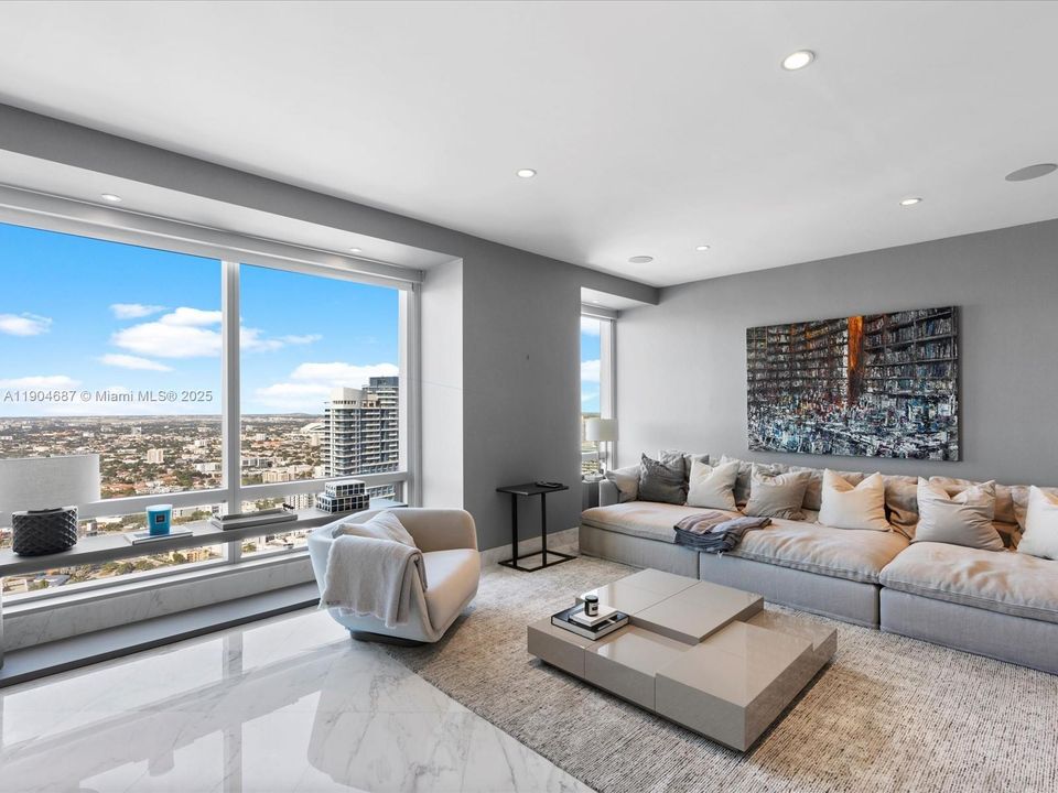 For Rent: $30,000 (3 beds, 3 baths, 4470 Square Feet)