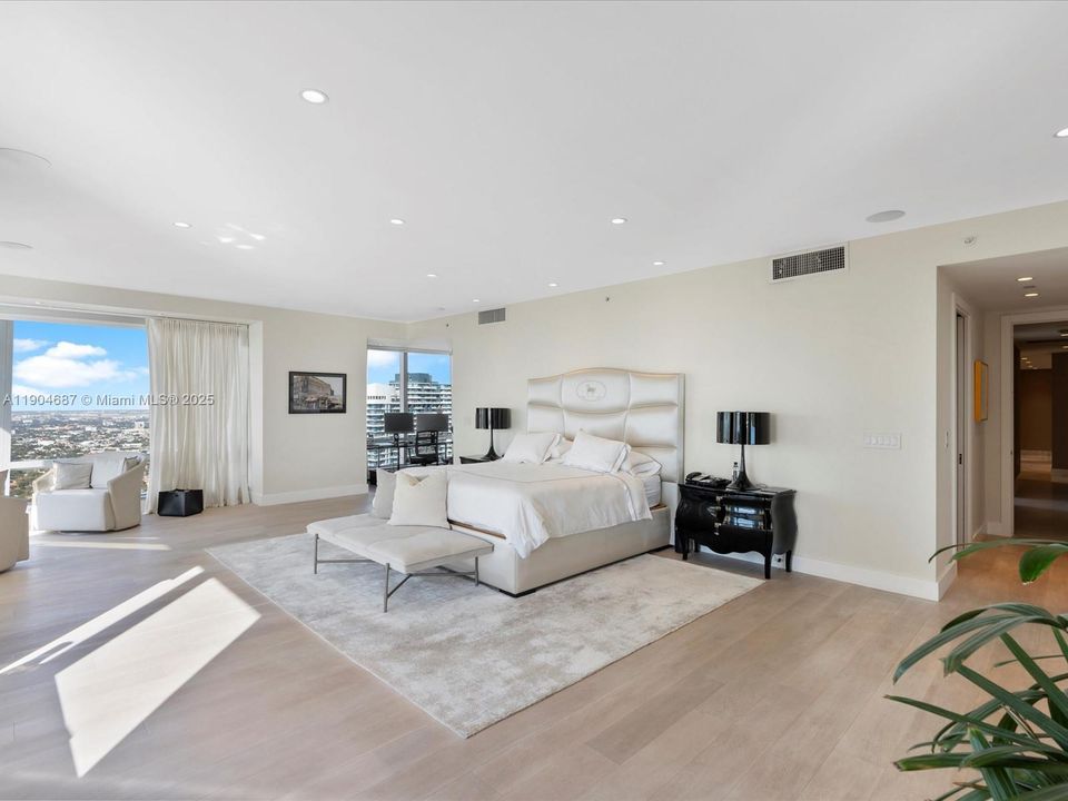 For Rent: $30,000 (3 beds, 3 baths, 4470 Square Feet)