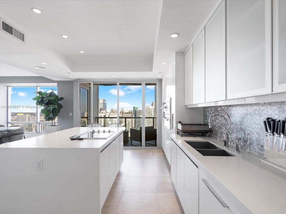 For Rent: $30,000 (3 beds, 3 baths, 4470 Square Feet)