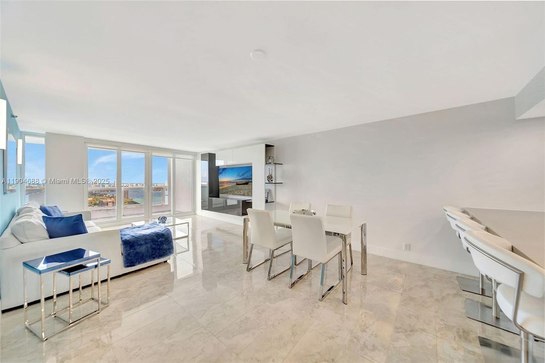 Active With Contract: $4,950 (2 beds, 2 baths, 1398 Square Feet)