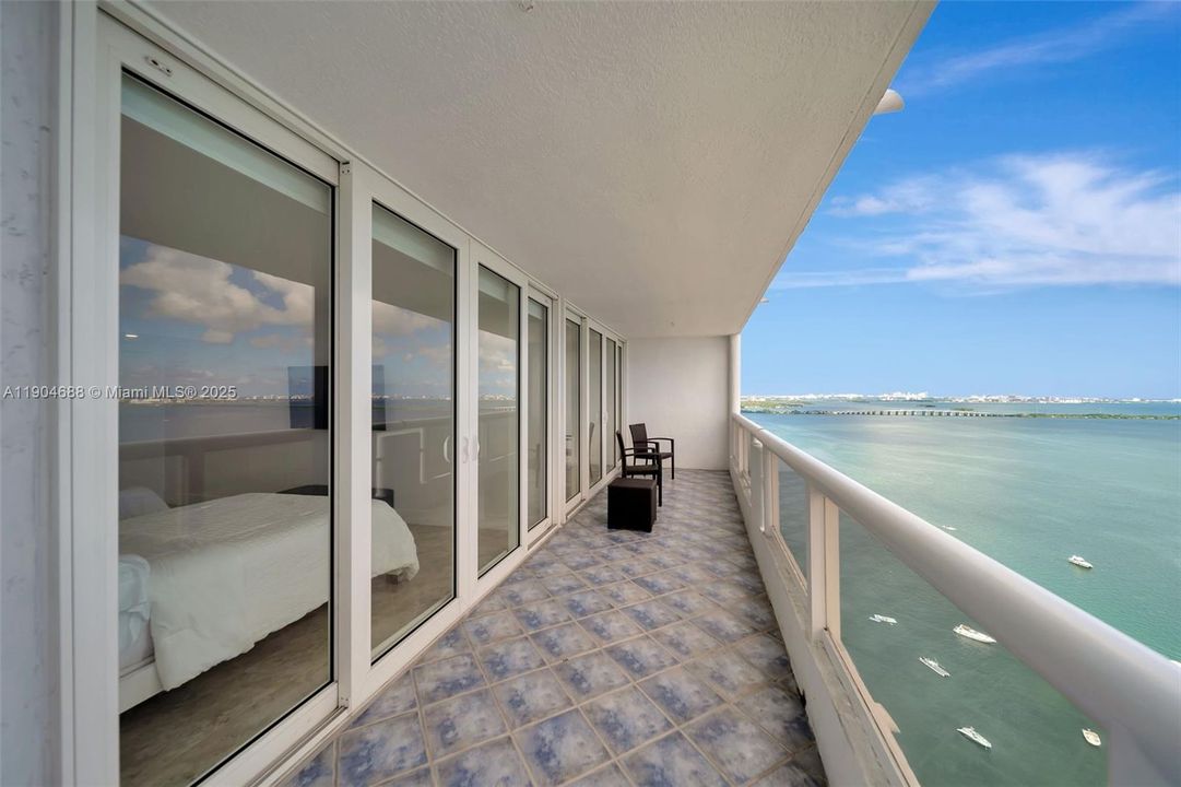 Active With Contract: $4,950 (2 beds, 2 baths, 1398 Square Feet)