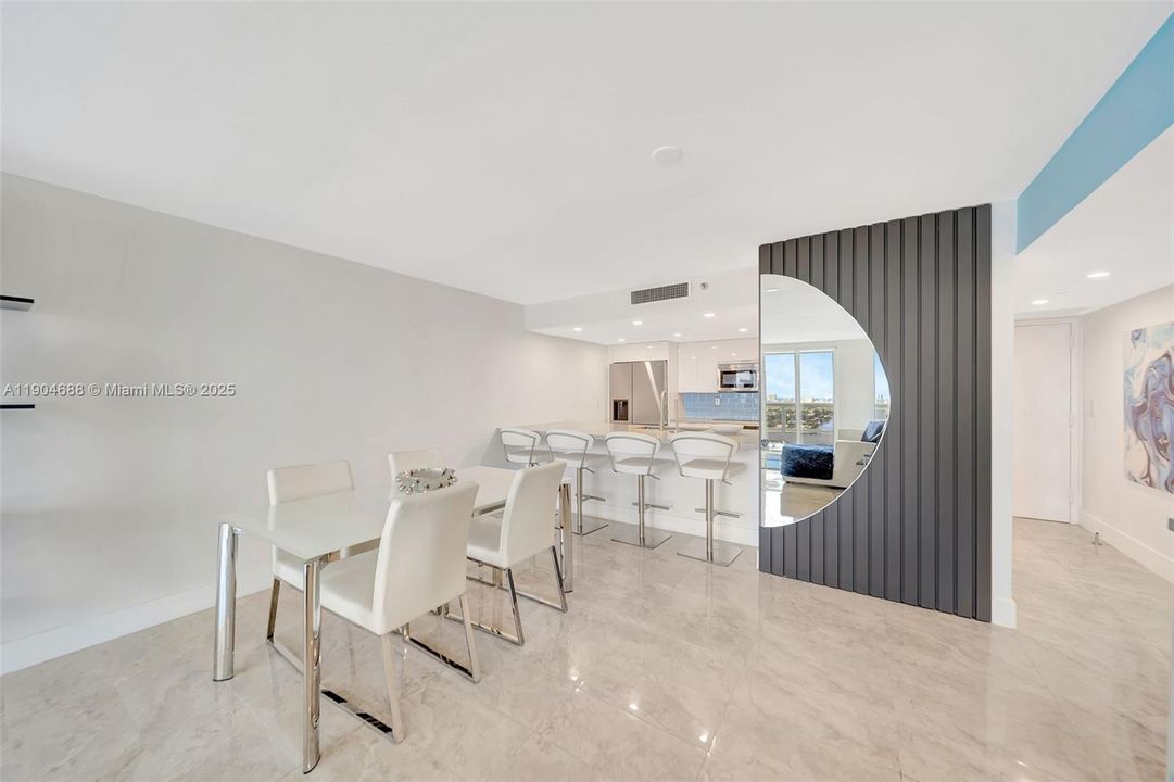 Active With Contract: $4,950 (2 beds, 2 baths, 1398 Square Feet)