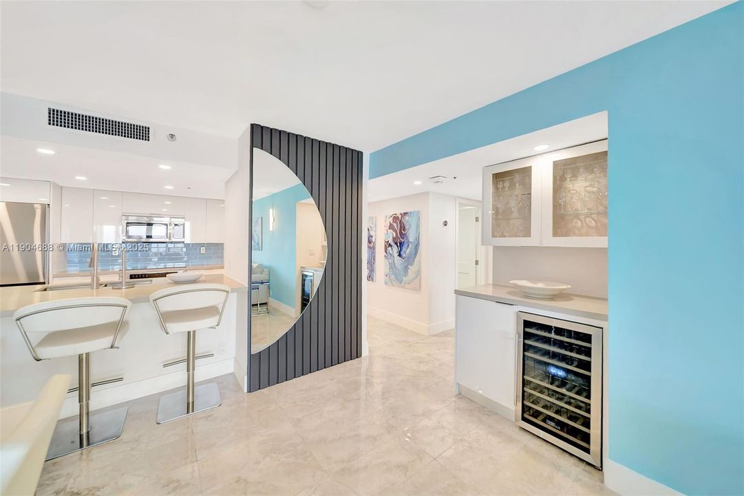 Active With Contract: $4,950 (2 beds, 2 baths, 1398 Square Feet)