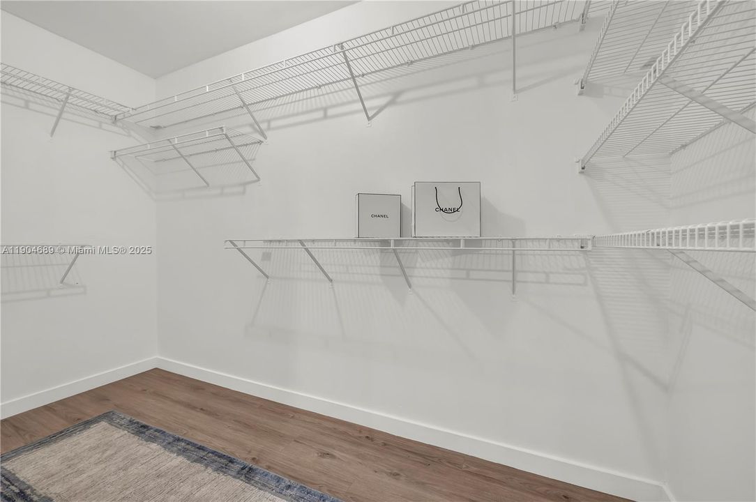 Activo con contrato: $260,000 (2 camas, 2 baños, 1207 Pies cuadrados)