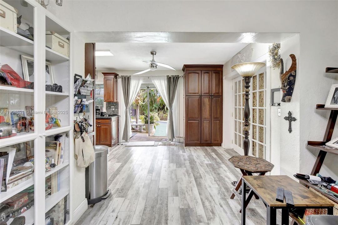 For Sale: $659,900 (4 beds, 2 baths, 2131 Square Feet)