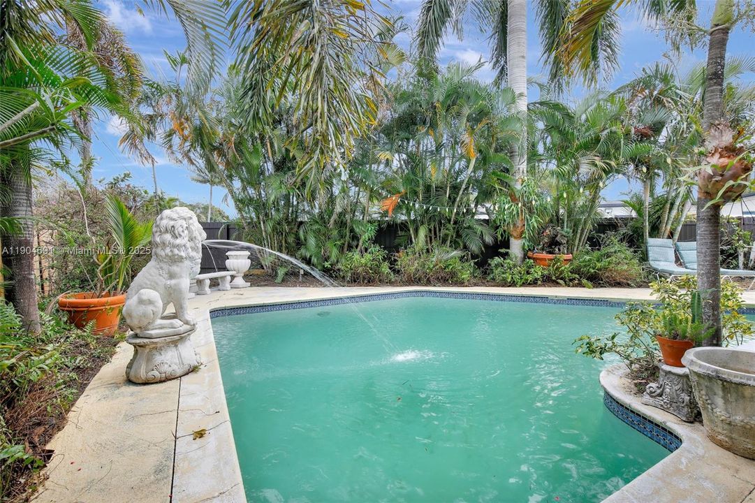 For Sale: $659,900 (4 beds, 2 baths, 2131 Square Feet)