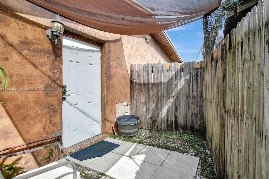 For Sale: $659,900 (4 beds, 2 baths, 2131 Square Feet)