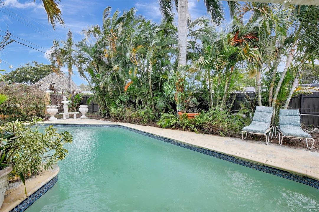 For Sale: $659,900 (4 beds, 2 baths, 2131 Square Feet)