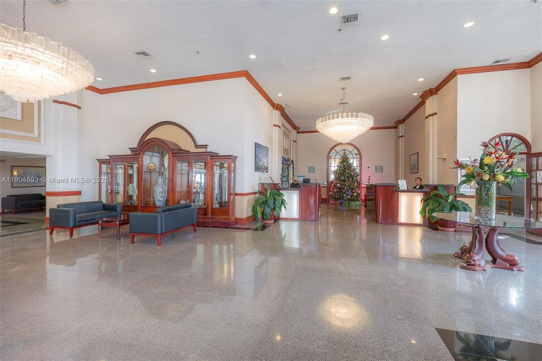 For Sale: $375,000 (2 beds, 2 baths, 1030 Square Feet)